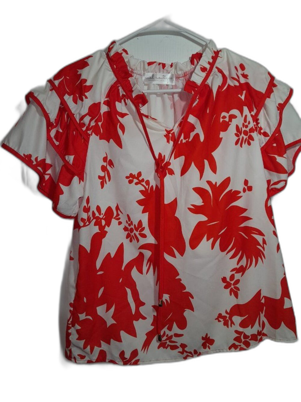 Floral print Tiered ruffled sleeve blouse from the brand Mad Boutique
